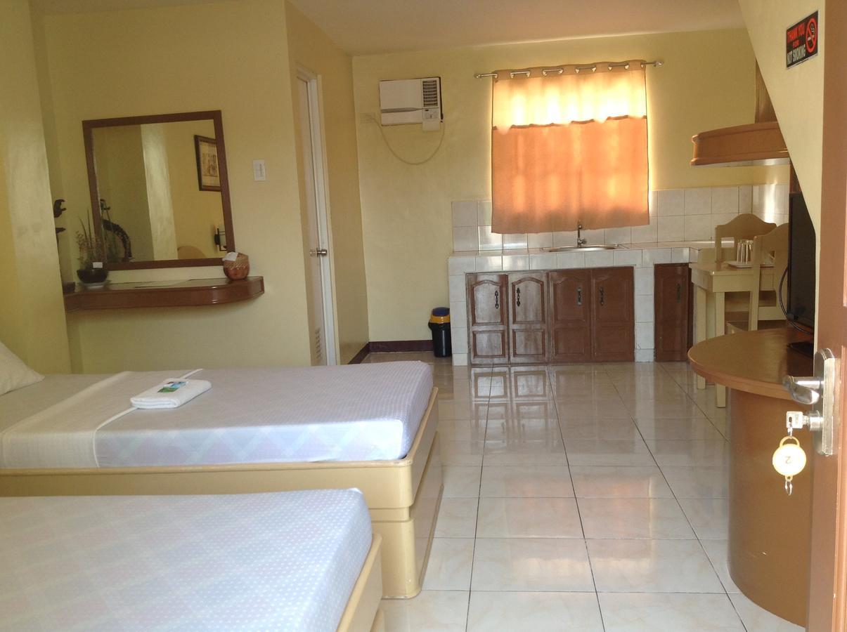 Danel Pensionne House Tacloban Exterior foto