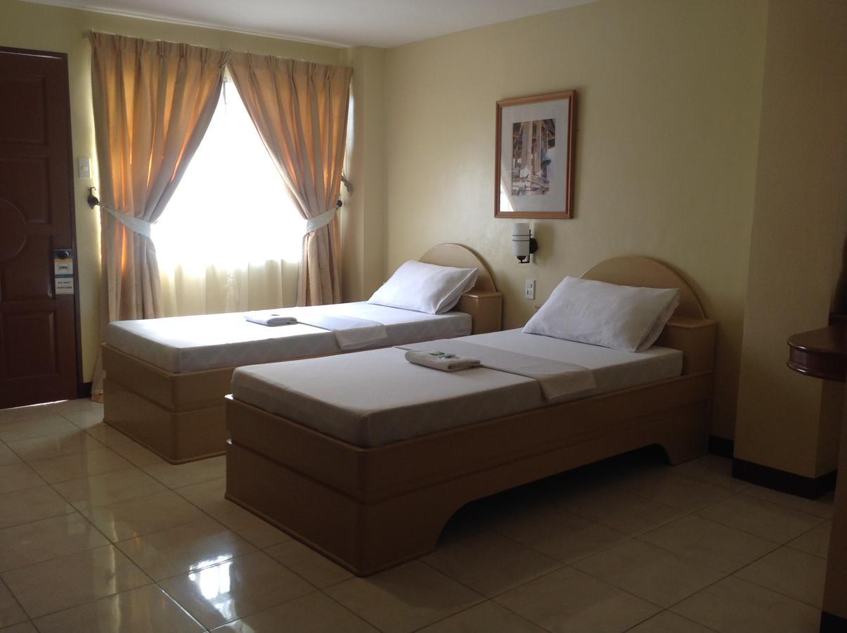Danel Pensionne House Tacloban Exterior foto